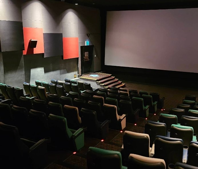 야탑 CGV 전경 1